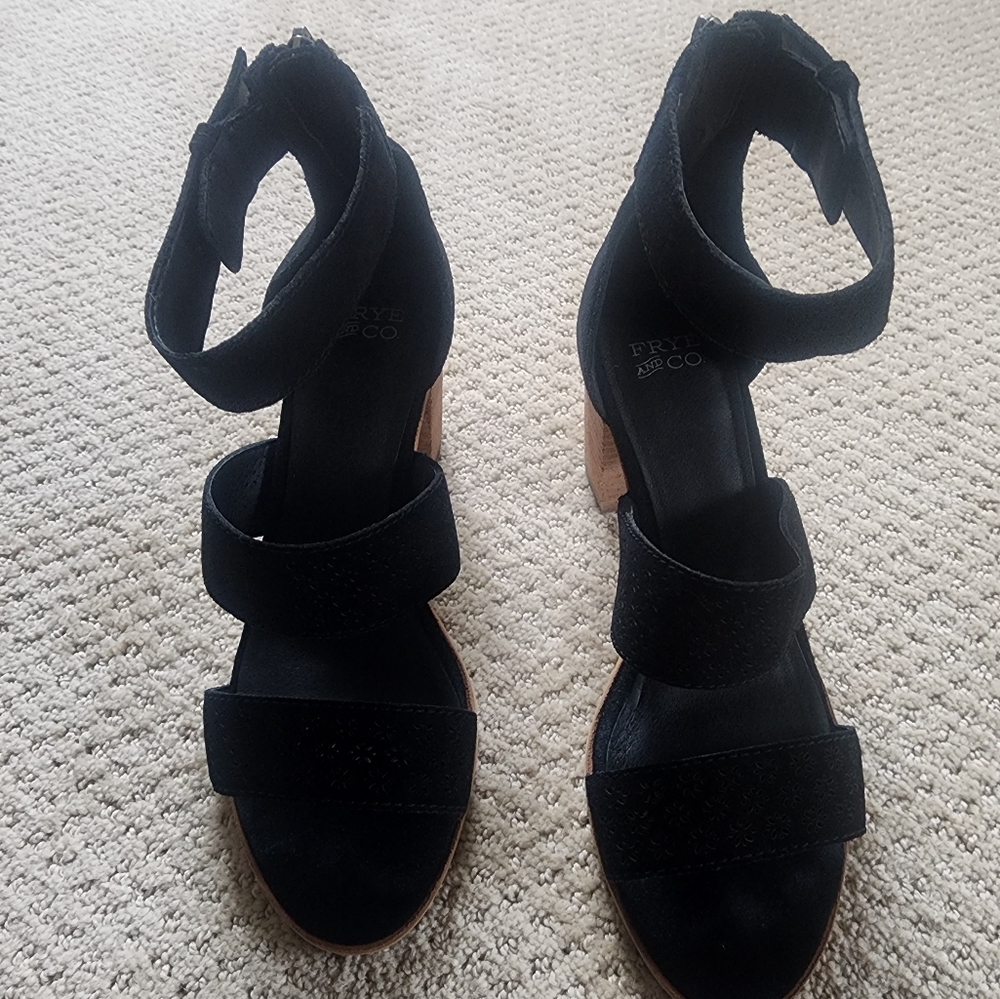 Almost New Frye & Co Sandals